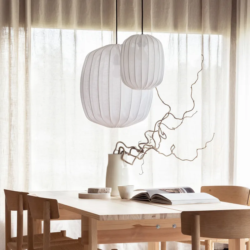 Bild 3 för Watt & Veke Prisma taklampa i linne 25 cm, vit