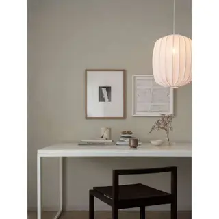 Produktfoto för Watt & Veke Prisma taklampa i linne 35 cm, vit