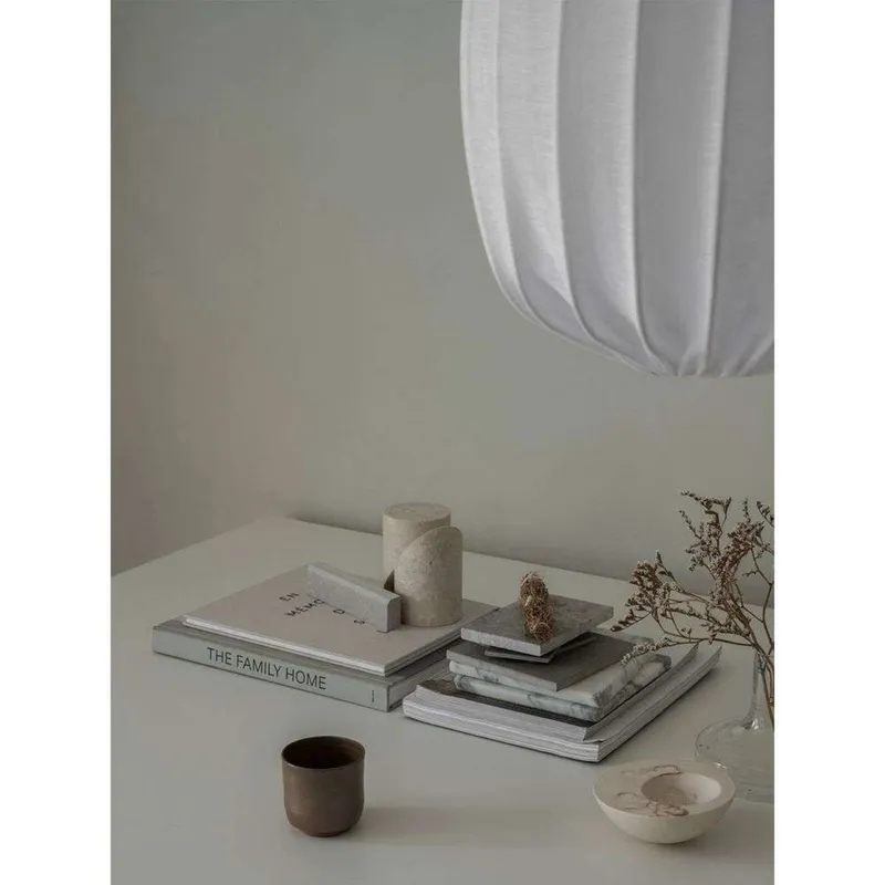Bild 3 för Watt & Veke Prisma taklampa i linne 35 cm, vit
