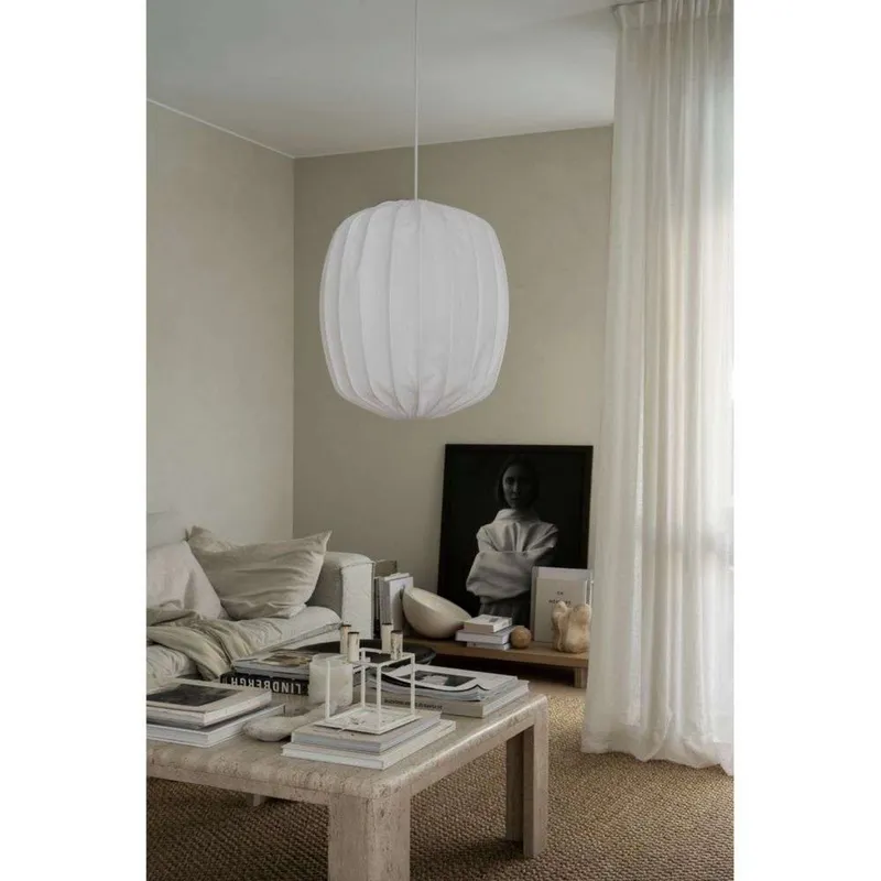 Bild 2 för Watt & Veke Prisma taklampa i linne 45 cm, vit