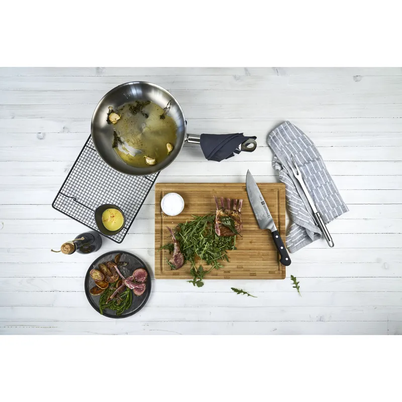 Bild 3 för Zwilling Cutting Board Bamboo (42cm x 31cm)