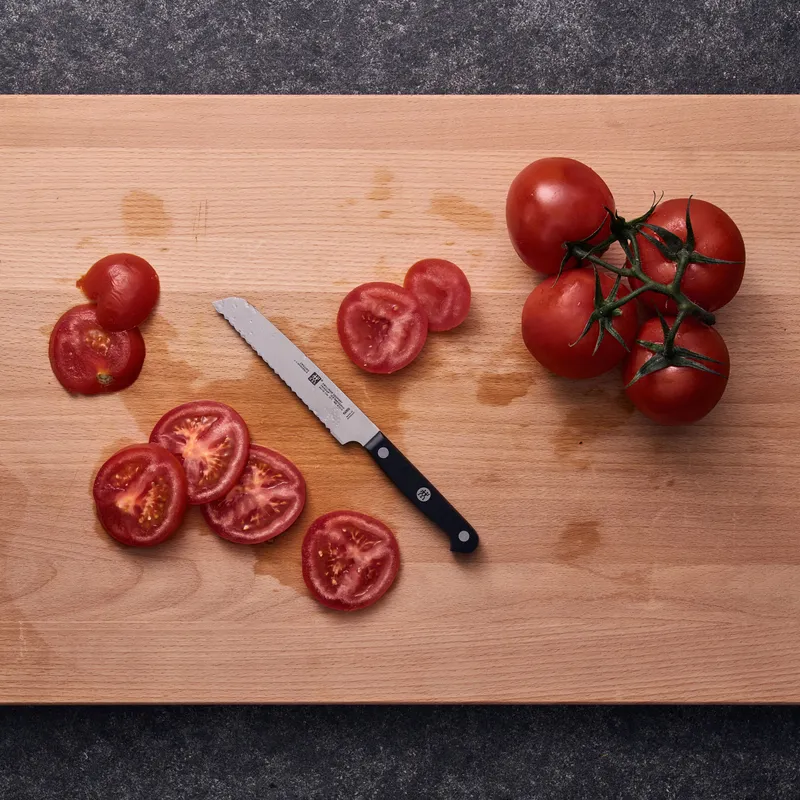 Bild 3 för Zwilling - Gourmet Grönsakskniv 13 cm Tandad