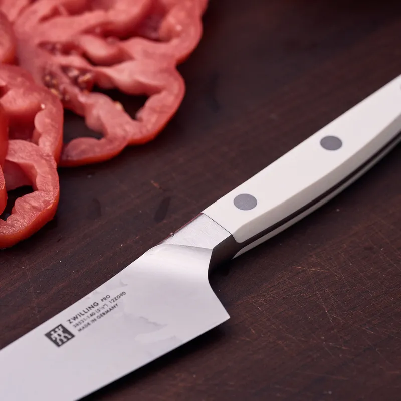 Bild 5 för Zwilling Pro Le Blanc kompakt kockkniv 14 cm